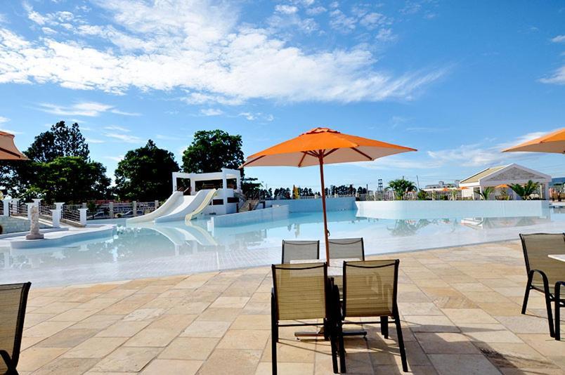 Apartamento Thermas Lacqua Diroma Com Piscina De Ondas Gratis 24horas *