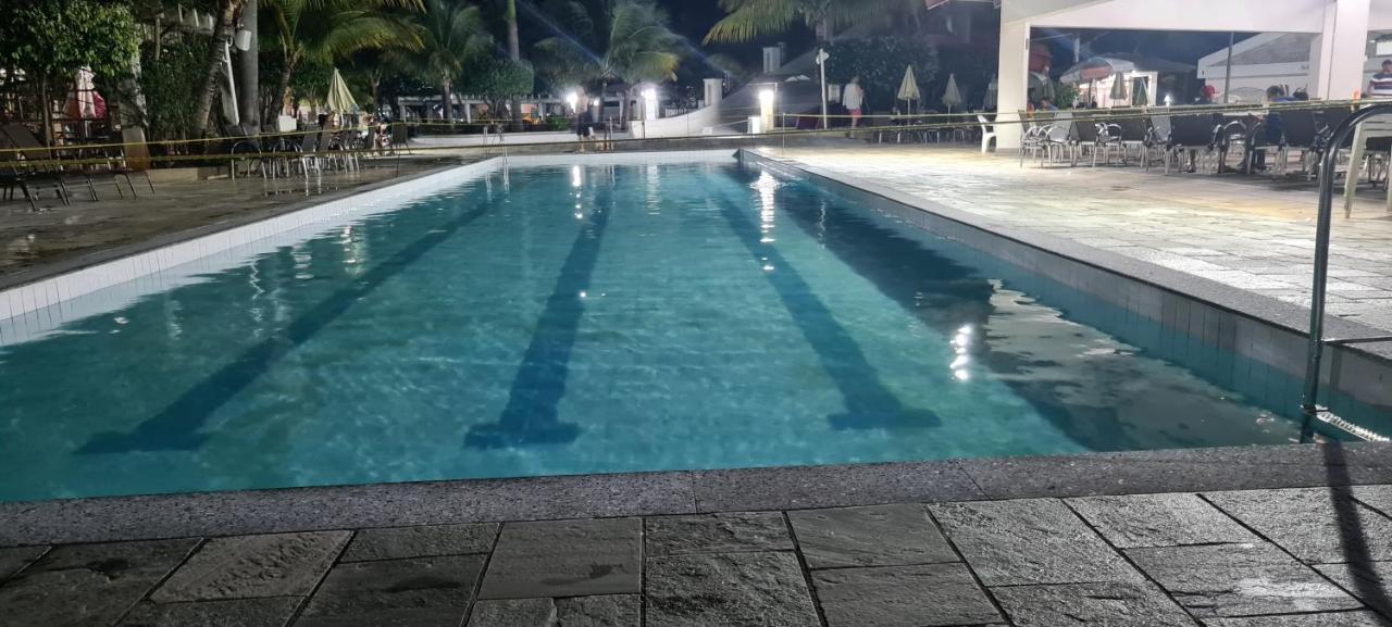 Apartamento Thermas Lacqua Diroma Com Piscina De Ondas Gratis 24horas Caldas Novas